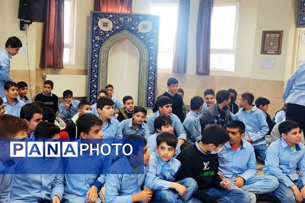 معاینات پزشکی دانش‌آموزان مدرسه انصارالمهدی قرچک