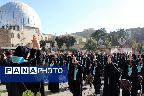 جوشش غیرت و همدلی دانش‌آموزان رباط‌کریم در مراسم وطن‌یار