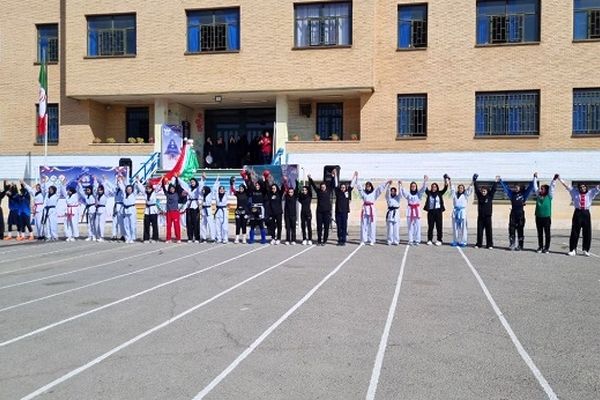 المپیادهای ورزشی درون‌مدرسه‌ای در هنرستان موفقیان نظرآباد برگزار شد