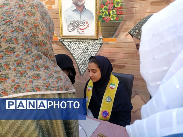 انتخابات انجمن اولیا و مربیان در دبیرستان علی افشارنژاد 