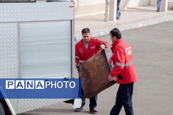 جلسه آموزشی ایمنی و اطفا حریق در مدرسه فرزندان میهن اسلامشهر