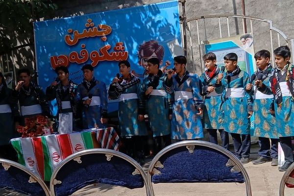 افتتاح مدرسه شهید امیرعلی فلاح و جشن شکوفه‌ها در روستای راز باشی بیرانشهر 