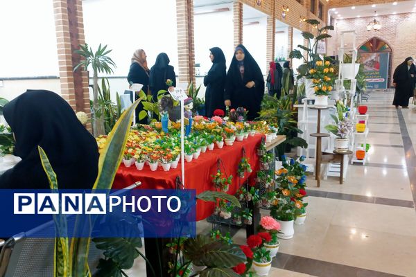 نمایشگاه گل و گیاه در نمایشگاه دائمی قرچک