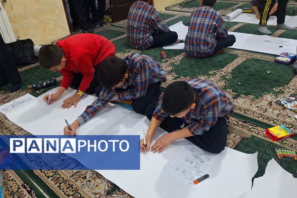 برپایی نقاشی همگانی در هفته ماها در آموزشگاه معارف۶ ناحیه ۳شیراز 