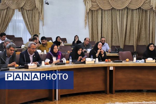 آیین رونمایی از پوستر گرامیداشت روز ملی صنعت و معدن