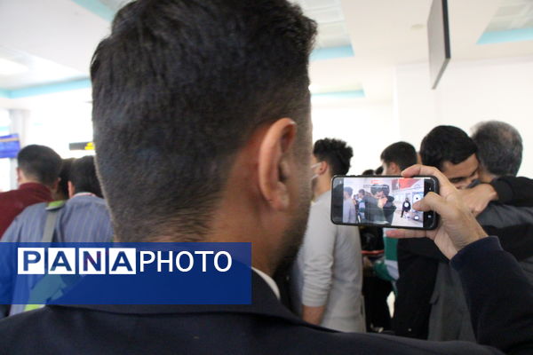 مراسم استقبال از کاروان دانش‌آموزی اعزام به حج عمره در یزد