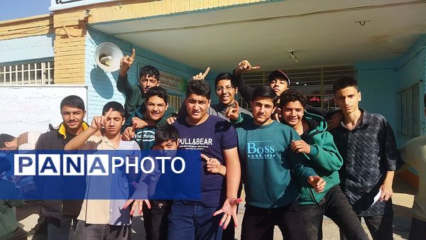 انتخابات شورای دانش آموزی در دبیرستان شاهد ابوذر غفاری نیشابور 