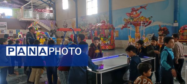 اردوی دانش‌آموزان مدرسه مبین در شهربازی پارک کوثر شیروان
