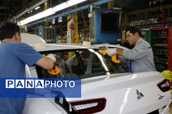 بازدید هنرجویان مکانیک از خط تولید پارس‌خودرو