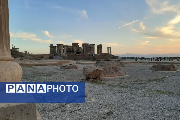 تخت جمشید نمادی از شکوه و عظمت در ایران باستان
