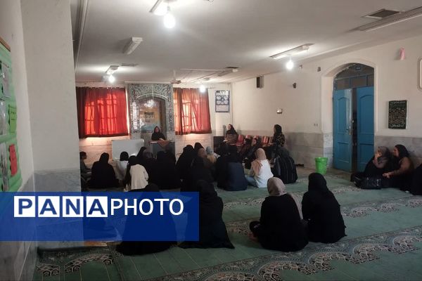 همفکری مدرسه و اولیا در جلسه انجمن اولیا و مربیان دبیرستان طالقانی داریون