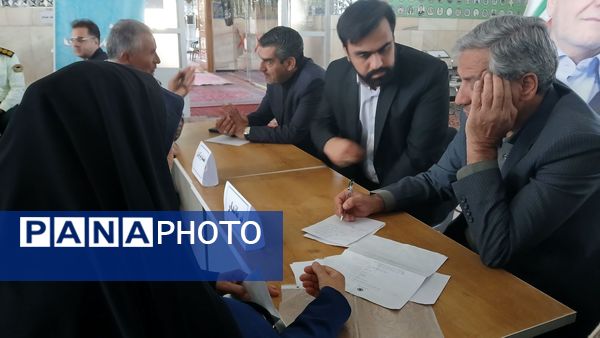مسئولین کاشمر پای درد و دل مردم نشستند