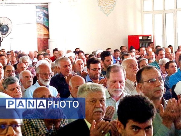 نماز جمعه ای با رنگ خون شهید در کاشمر