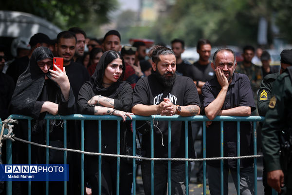 خیمه‌سوزان ظهر عاشورا در چهارراه گلوبندک تهران