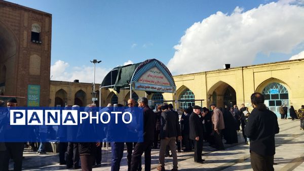 گذری بر فعالیت چایخانه مسجد جامع در سومین جمعه آذر ماه 