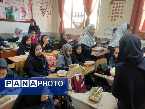 ۱۳ آبان روز دانش آموز و شهادت حضرت فاطمه زهرا در مدرسه مهندس رحمانی فرد ناحیه ۱ مشهد مقدس