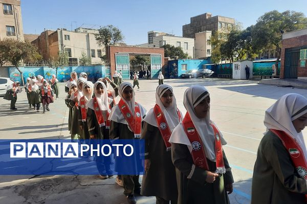 برگزاری انتخابات شورای دانش آموزی در مدارس ناحیه دو شهرری 