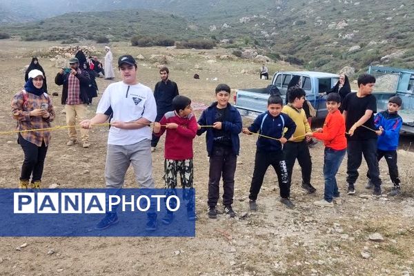 همایش پیاده‌روی خانوادگی در روستای لوط لاریجان 