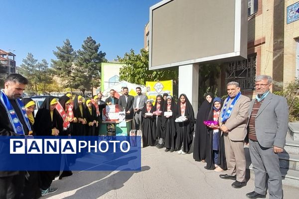 مشق همدلی دانش‌آموزان پیشتاز در آموزش و پرورش ناحیه ۶ مشهد 