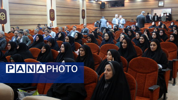 همایش بزرگداشت مقام معلم آموزش و پرورش ناحیه یک زنجان