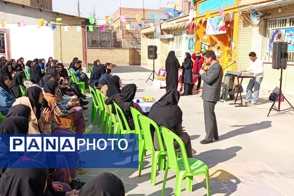 جشن دهه فجر در دبیرستان گلستان آشخانه