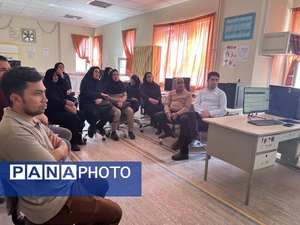 برگزاری روز دوم کارگاه توانا با حضور جمعی از مدیران و معلمان در سملقان