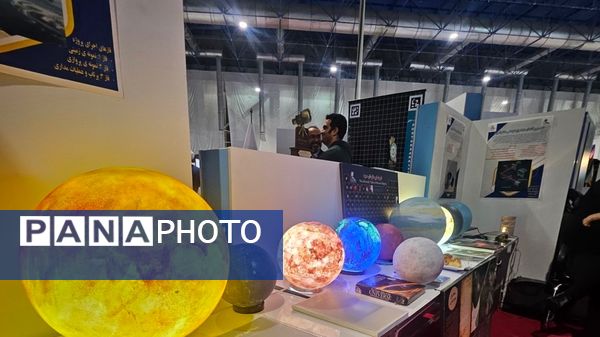 نمایشگاه هفته پژوهش و فناوری در مشهد