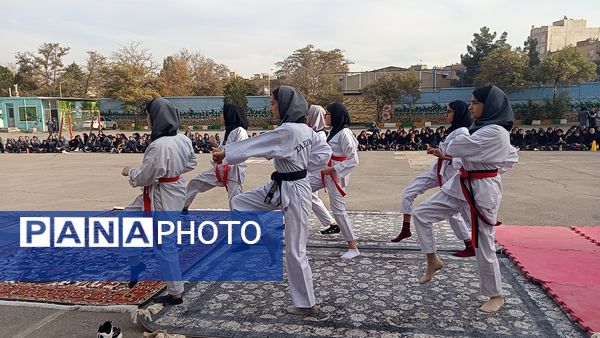 المپیاد ورزشی درون مدرسه ای در دبیرستان صدیقه 1 مشهد