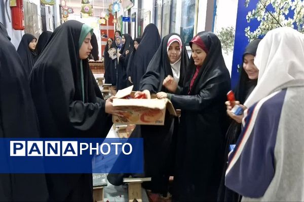 محفل انس با قرآن در کانون فرهنگی‌تربیتی رضوان محمودآباد
