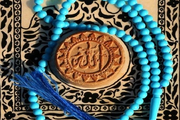 طرح تعویض رایگان مهرهای نماز فرسوده مدارس آذربایجان شرقی