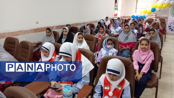 برگزاری کارگاه تخصصی خبرنویسی، عکاسی و طراحی پوستر ویژه دانش‌آموزان دختر در شهرستان جم