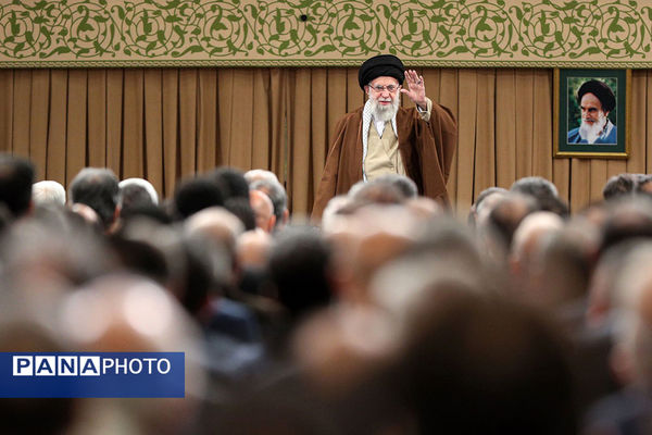 دیدار فعالان اقتصادی با رهبر انقلاب