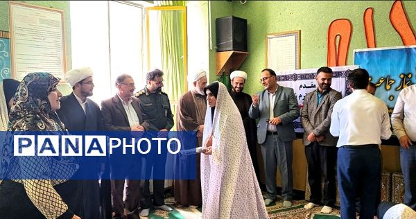 زنگ نماز در دبیرستان نمونه دولتی شهید خزایی اسدآباد