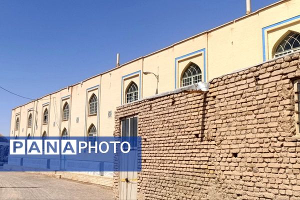 سفری به دل «قلعه قورتان» در شهرستان ورزنه