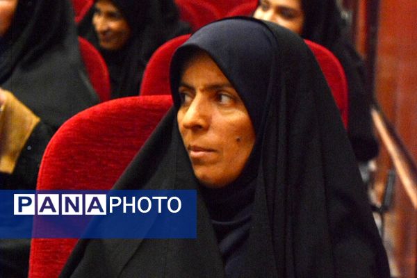 نشست هم‌اندیشی معاونین پرورشی، روحانیون امین و ائمه جماعات در بهارستان‌دو