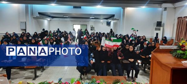 جشن روز دانش آموز در دبیرستان مهشید مصلی نژاد 