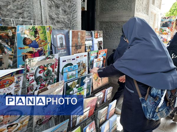 بازدید دانش آموزان  دبیرستان عصمتیه ناحیه پنج از باغ نادری 