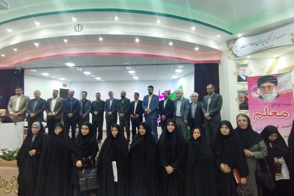 برگزاری برنامه شب شعر در شهرستان خلیل‌آباد