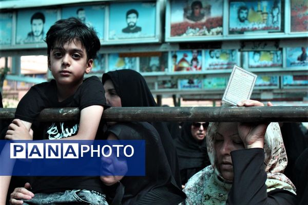 جلوه‌های حزن و خشم در مراسم تشییع شهدا