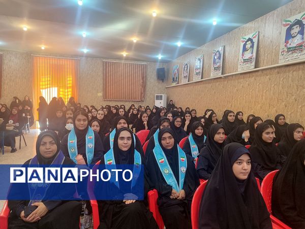 دانش‌آموزان با آرمان شهدا تجدید میثاق کردند