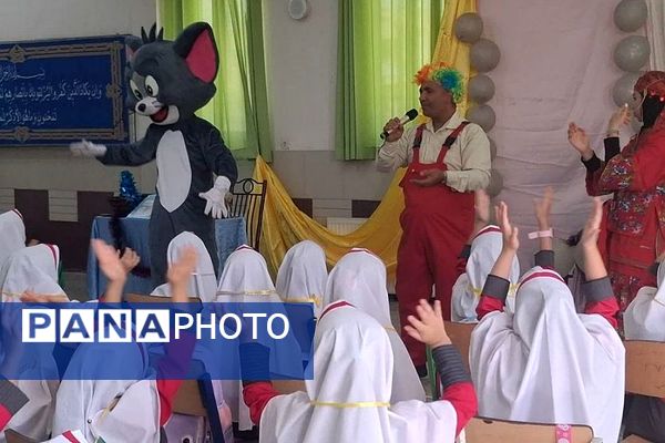 برگزاری جشن شکوفه ها در دبستان نجمه ناحیه یک شهرری