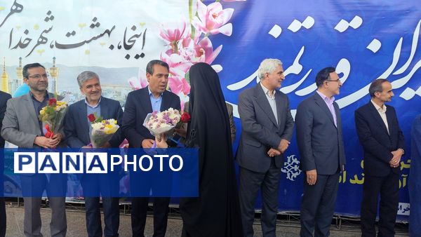 استقبال از برگزیدگان شانزدهمین المپیاد ملی فرش دستباف در مشهد
