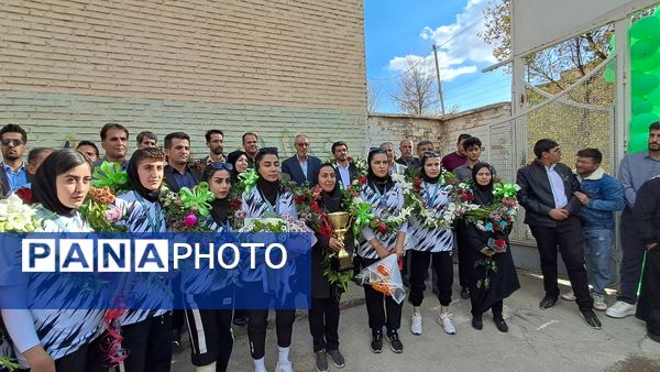 درخشش دختران فارسان بر قله مینیفوتبال کشور