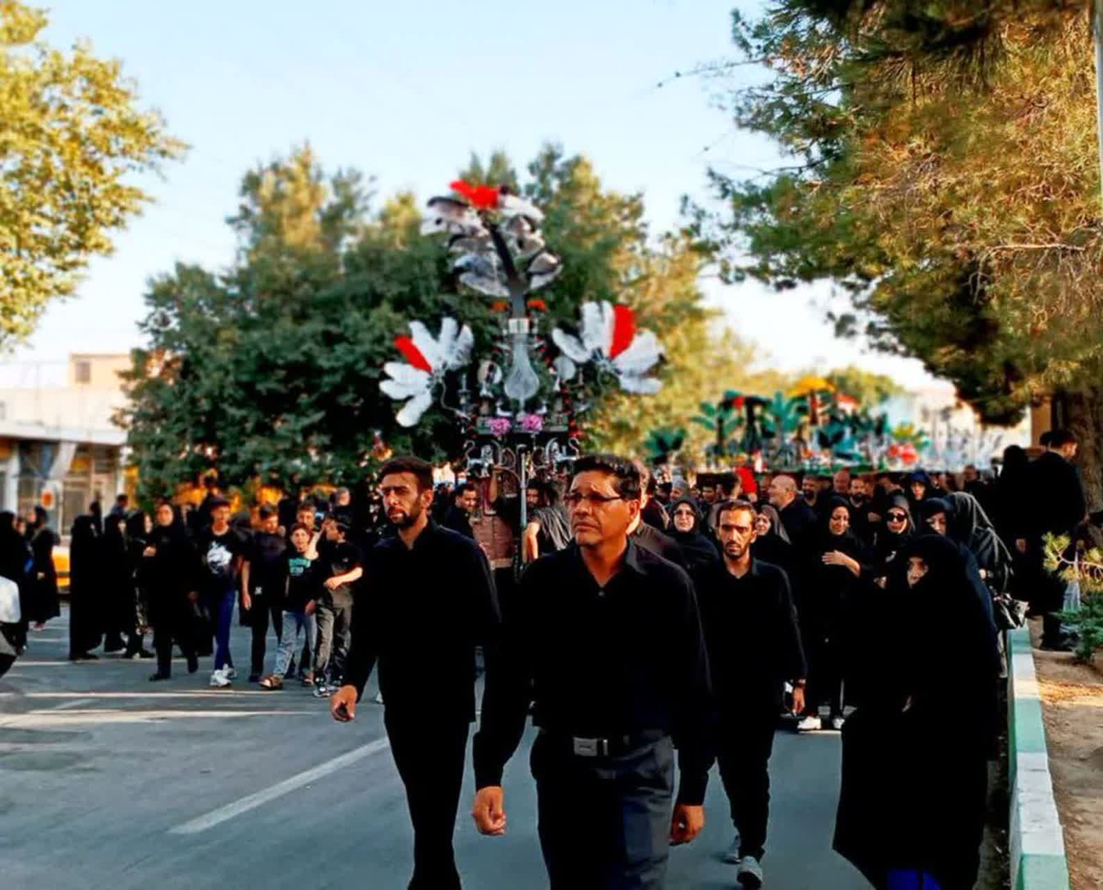 جاماندگان اربعین در شهرضا: اشک و امید در مسیر میدان حر تا امامزاده شاهرضا (ع)
