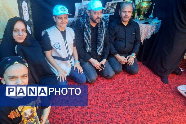 برپایی موکب امام حسین (ع) در منطقه پردیس با مشارکت پیشتازان سازمان دانش آموزی 