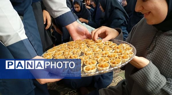 ایام فاطمیه و فضایی با نور و معنویت در دبیرستان نمونه محبوبی 