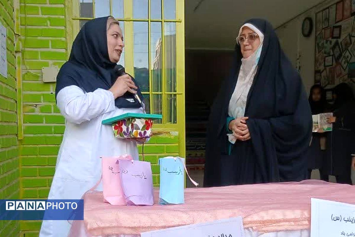 برگزاری جشن و تجلیل از مادران پرستار در مدرسه دکتر رزمی و قدس ناحیه دو شهرری 