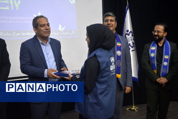 تجلیل از خبرنگاران ناحیه ۷ مشهد به مناسبت روز خبرنگار