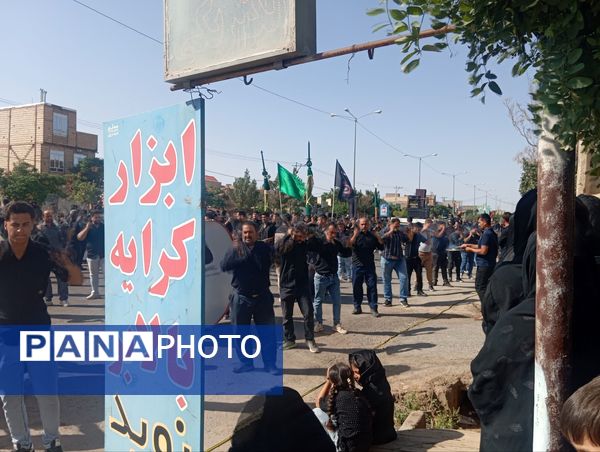 آیین استقبال از هیئت های عزاداری در روستای عشق آباد 