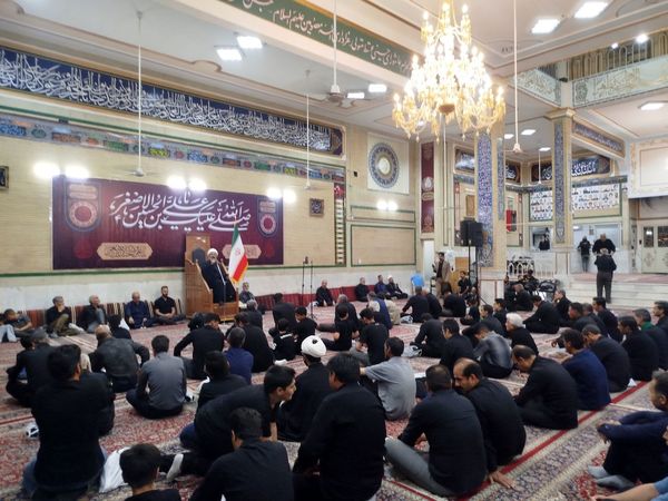 حضور حماسی جوانان و نوجوانان در شب هشتم محرم کاشمر